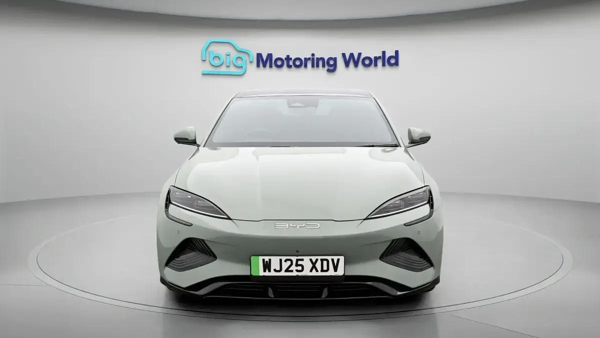 Used BYD Seal 389 kW (530 HP) 2025 Green Sedan
