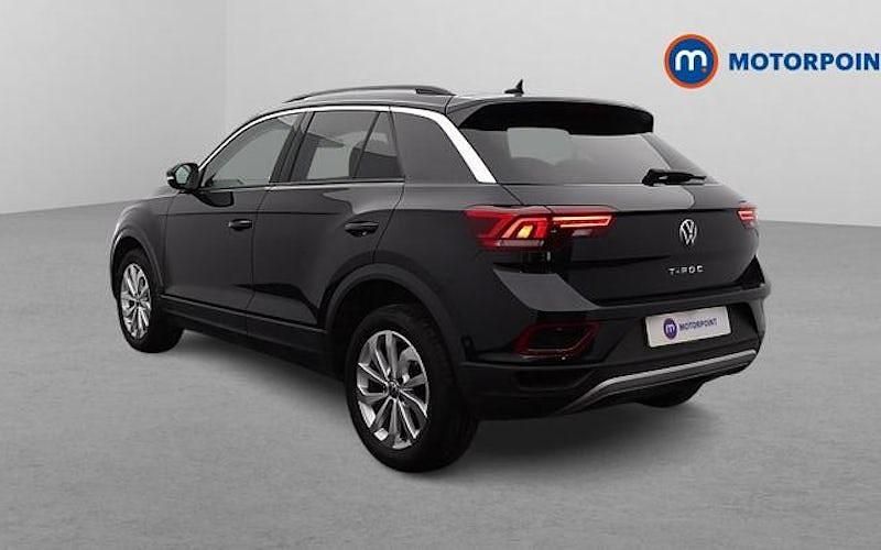 Used VW T-Roc Life 110 HP (80 kW) 2024 SUV