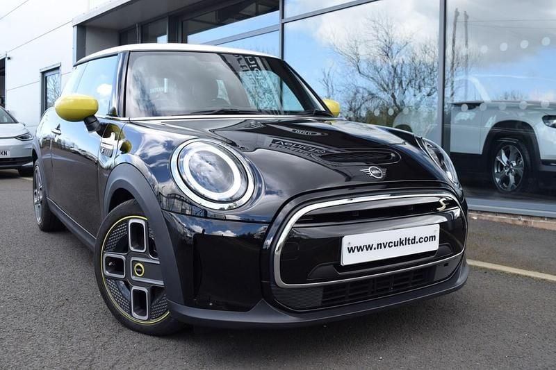 Used Mini Cooper S Hatch 135 kW (184 HP) 2022 Black Hatchback