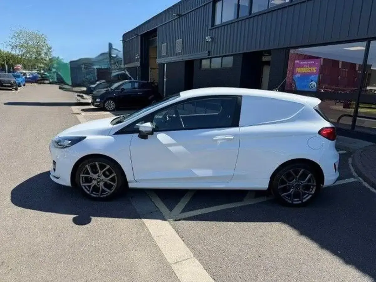 Used Ford Fiesta Sport 125 HP (91 kW) 2022 White Hatchback
