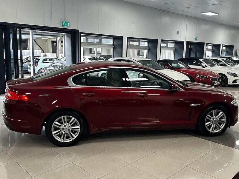 Used Jaguar XF Luxury 190 HP (139 kW) 2012 Red Sedan