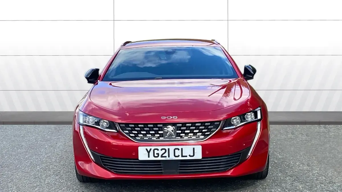 Used Peugeot 508 GT-line 163 HP (119 kW) 2021 Red Estate