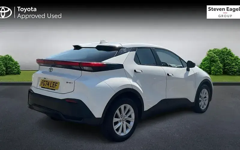 Used Toyota C-HR 140 HP (102 kW) 2026 SUV