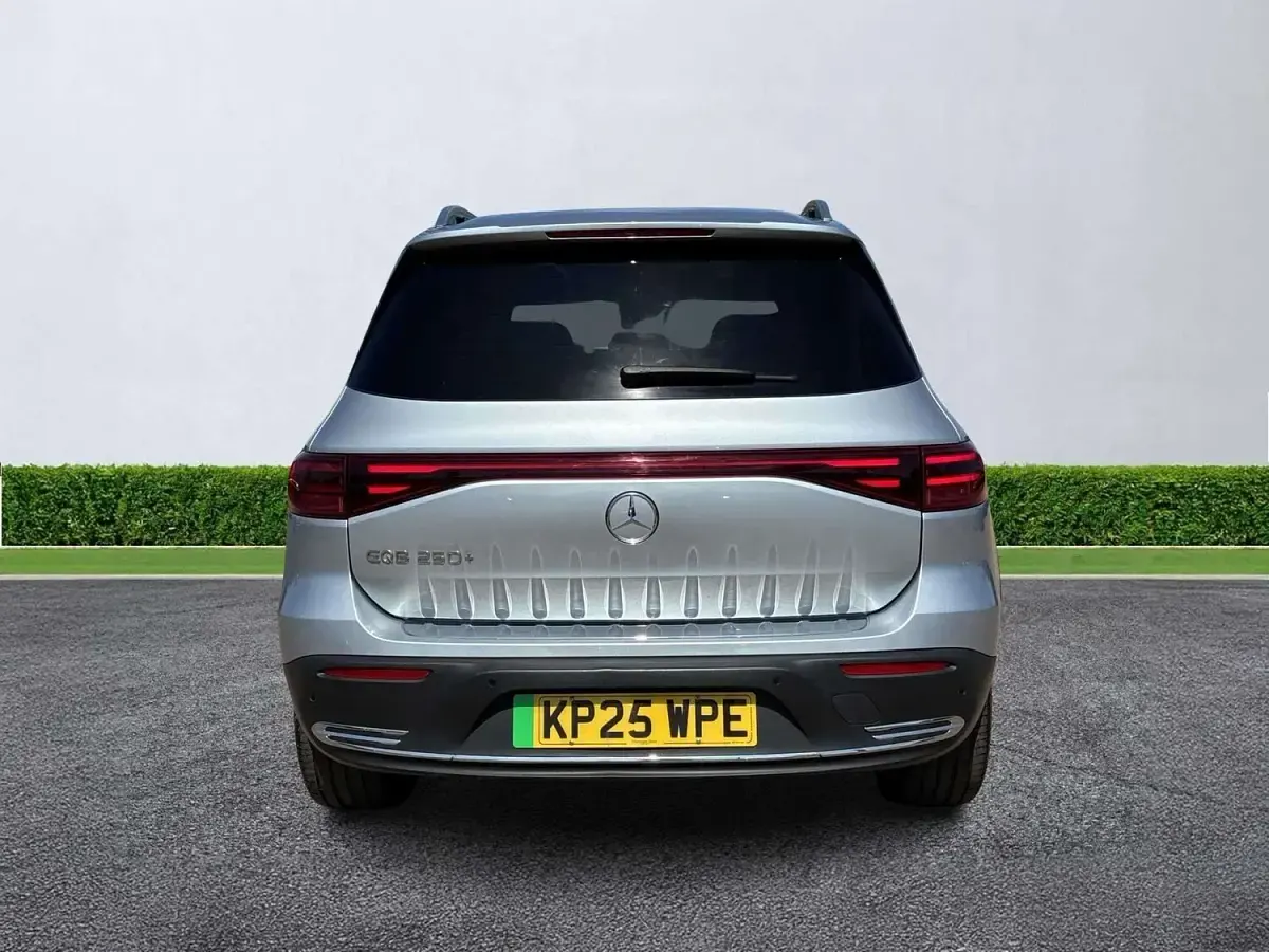 Used Mercedes EQB250+ Executive 139 kW (190 HP) 2025 Silver SUV