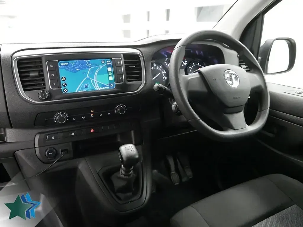 Used Vauxhall Vivaro Edition 100 HP (73 kW) 2023 White MPV