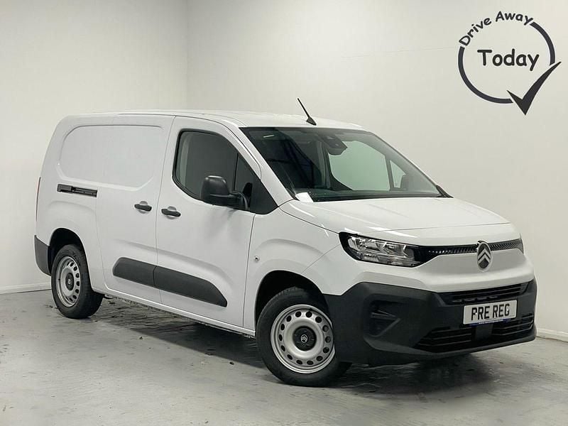 Used Citroën Berlingo 100 HP (73 kW) 2024 MPV
