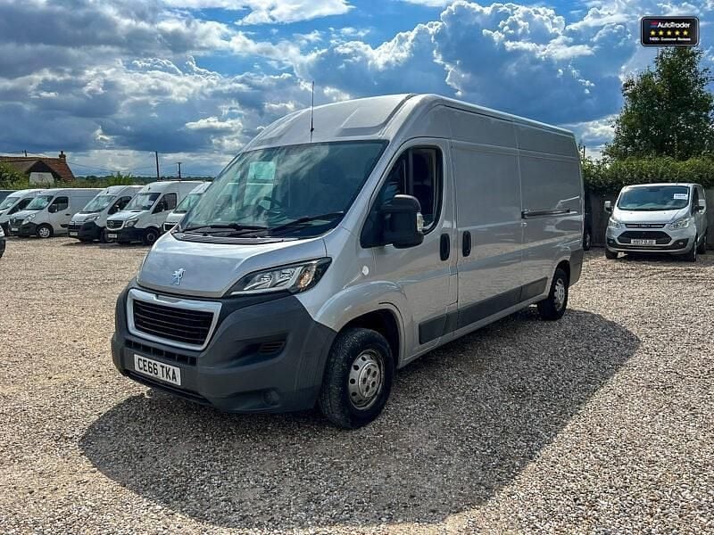 Used Peugeot Boxer 130 HP (95 kW) 2016 Silver Van