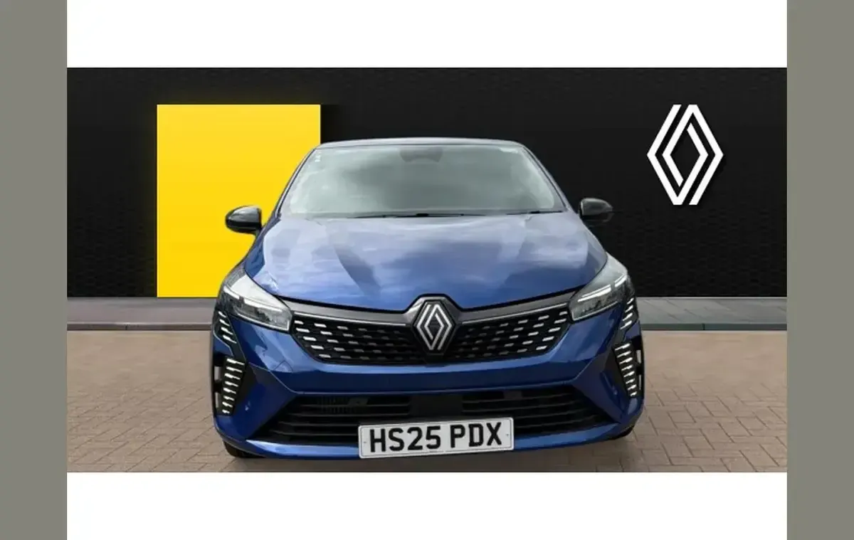 Used Renault Clio Techno 90 HP (66 kW) 2025 Blue  Hatchback