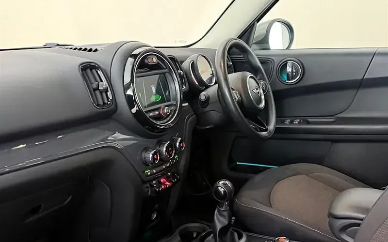 Used Mini Cooper Classic 136 HP (100 kW) 2020 Hatchback
