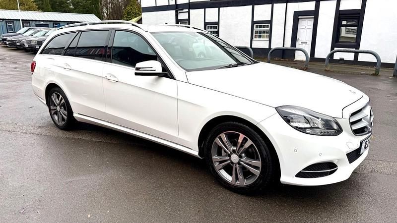 Used Mercedes E220 SE 170 HP (125 kW) 2014 White Estate