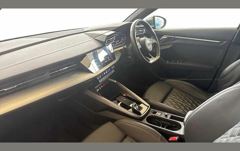 Used Audi S3 Sportback Comfort 310 HP (228 kW) 2022 Blue Hatchback