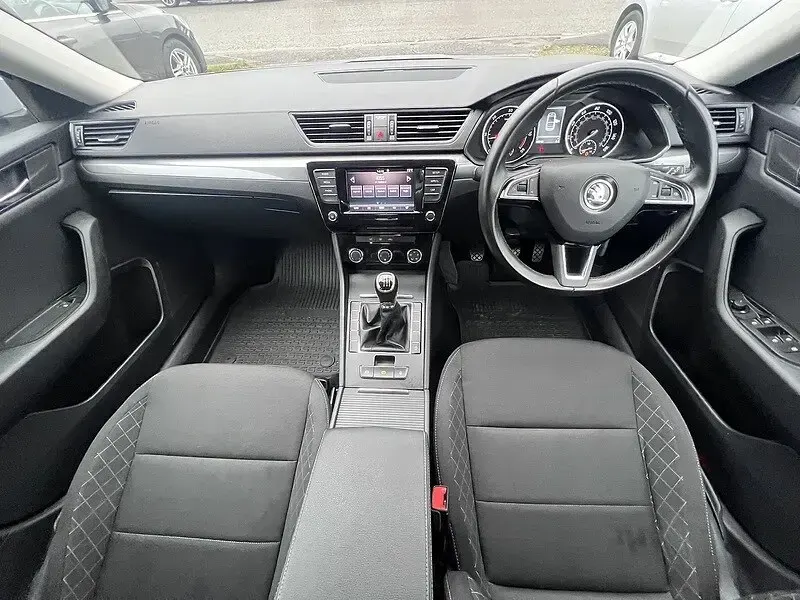 Used Skoda Superb 148 HP (108 kW) 2025 Silver Hatchback