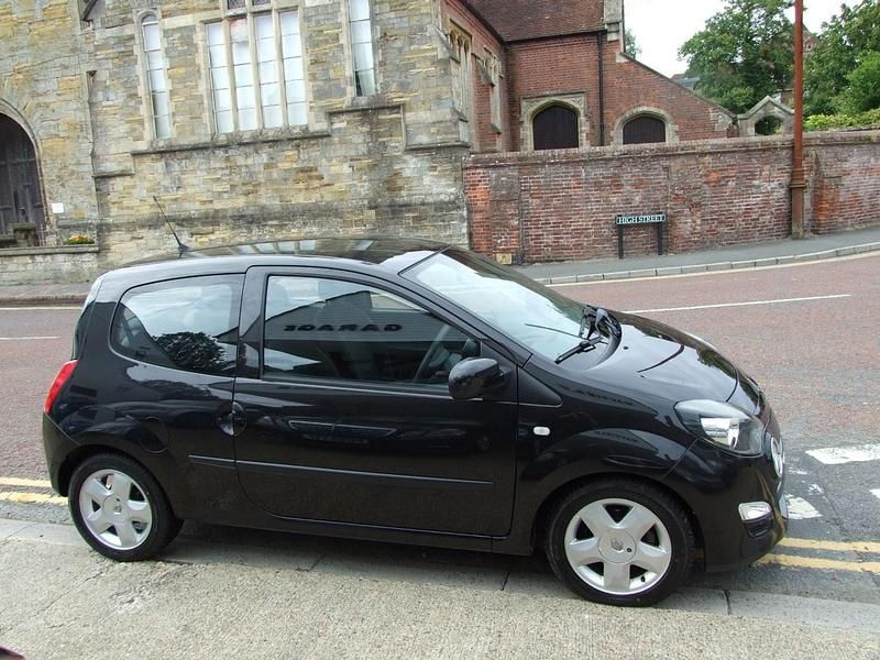 Used Renault Twingo Dynamique 75 HP (55 kW) 2012 Black Hatchback