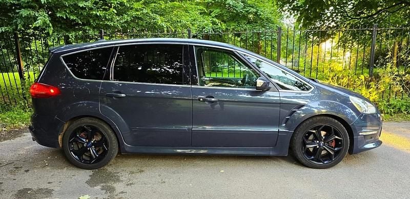 Used Ford S-MAX Titanium X 200 HP (147 kW) 2014 Grey MPV
