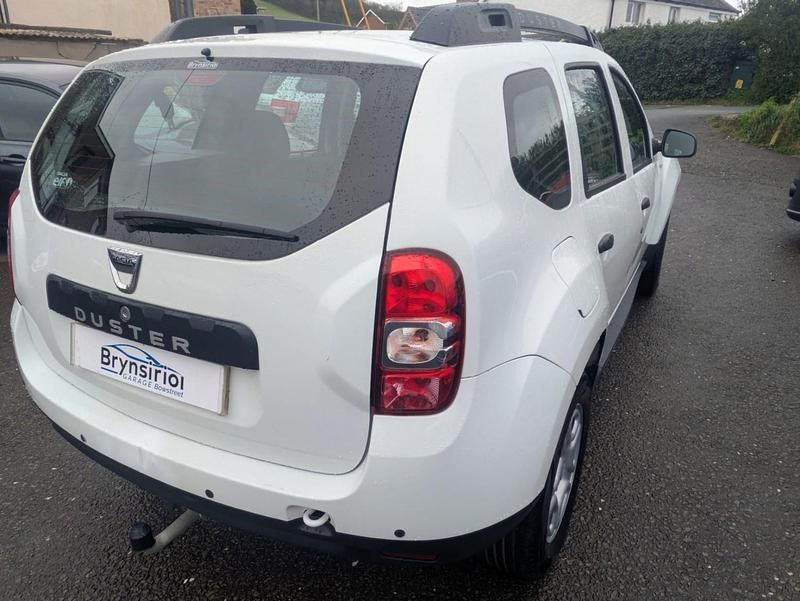 Second-hand Dacia Duster Ambiance 2017 Alb SUV