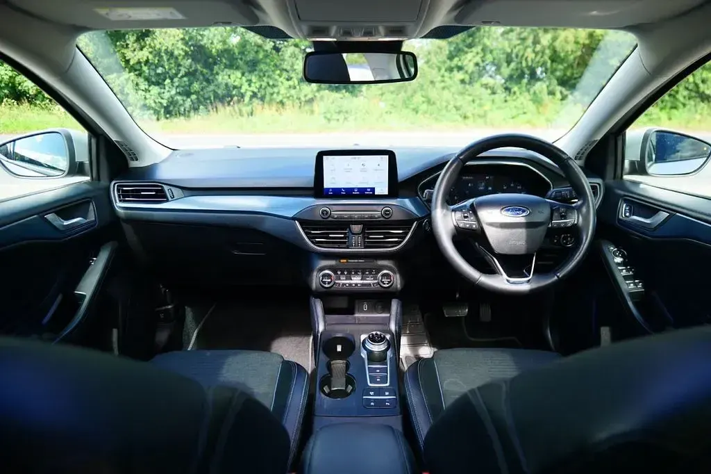 Used Ford Focus Active X 120 HP (88 kW) 2020 Silver Estate
