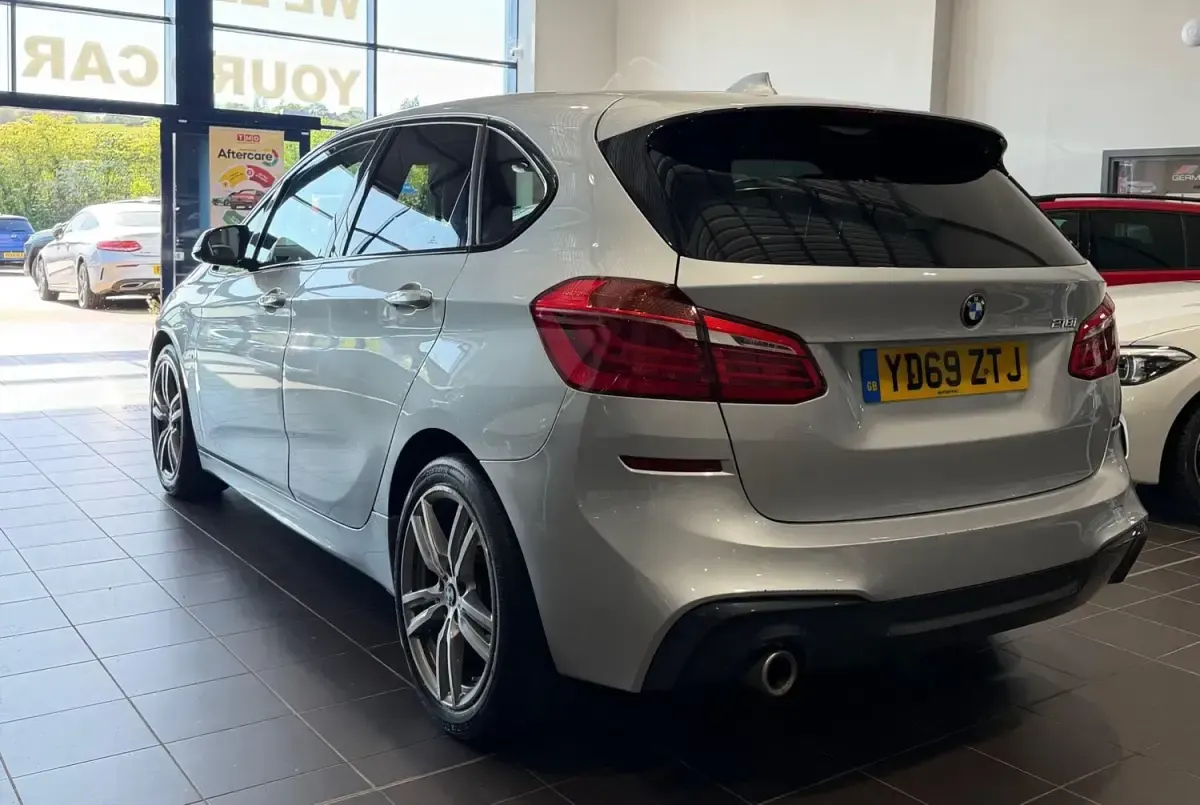 Begagnad BMW 218 M Sport 2019 Silver Halvkombi