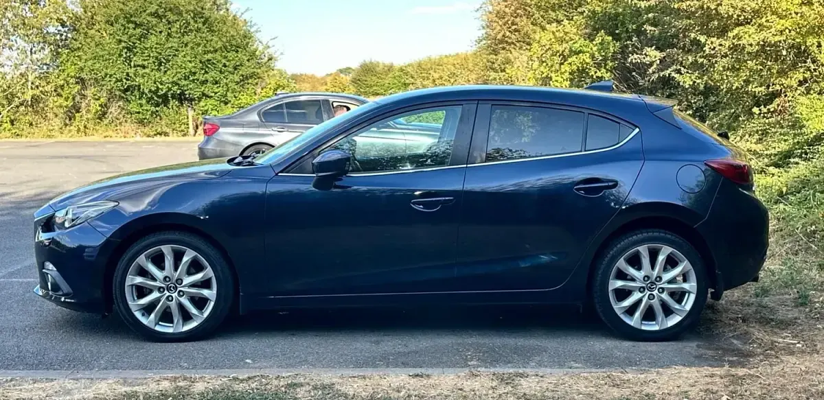 Used Mazda 3 Inclusive 165 HP (121 kW) 2016 Blue Hatchback