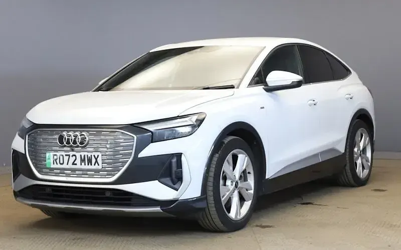 Used Audi Q4 Sportback e-tron S-Line 150 kW (204 HP) 2022 White SUV