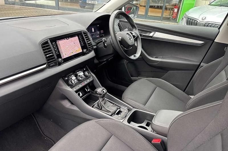 Used Skoda Karoq SE Drive 85 HP (62 kW) 2023 Moon white metallic SUV