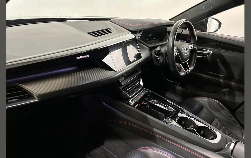 Used Audi e-tron GT quattro Comfort 475 kW (646 HP) 2021 Grey Sedan