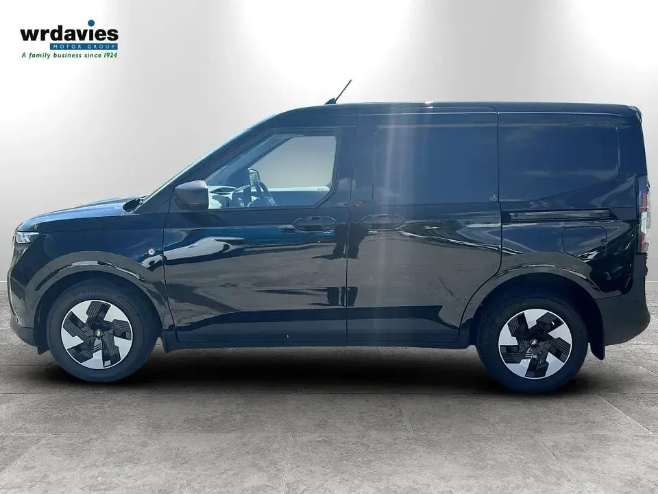 New Ford Transit Courier Trend 100 kW (136 HP) 2026 Black Van