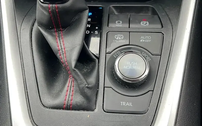 Used Toyota RAV4 Hybrid 306 HP (225 kW) 2022 Black SUV