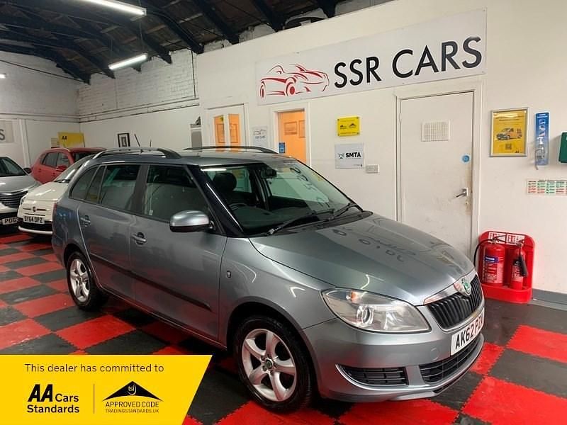 Used Skoda Fabia SE 90 HP (66 kW) 2012 Grey Estate