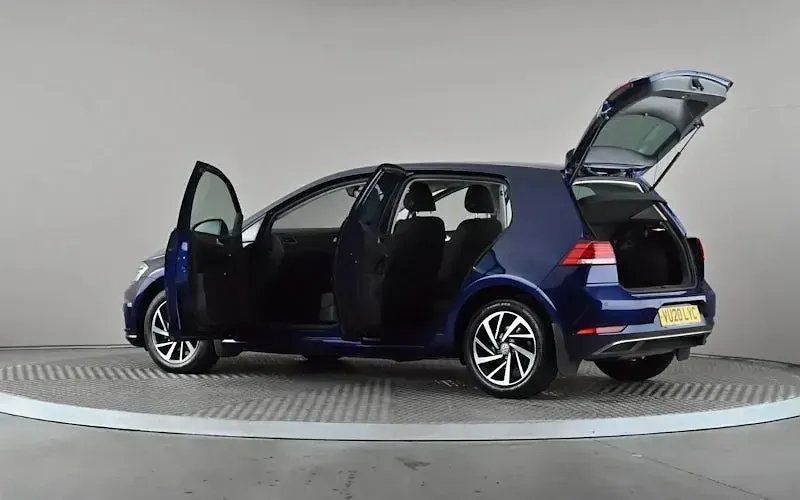 Used VW Golf VII Edition 150 HP (110 kW) 2020 Blue Hatchback