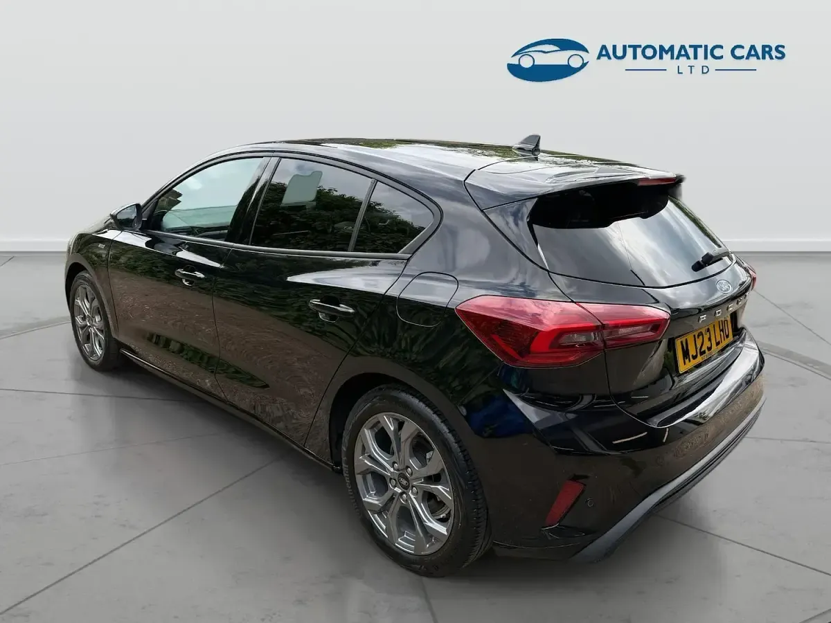 Used Ford Focus ST-Line 125 HP (91 kW) 2023 Black Hatchback