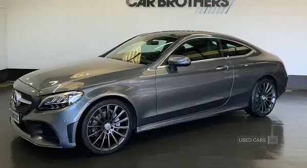 Usado Mercedes C220 AMG line 2019 Cinzento Coupé