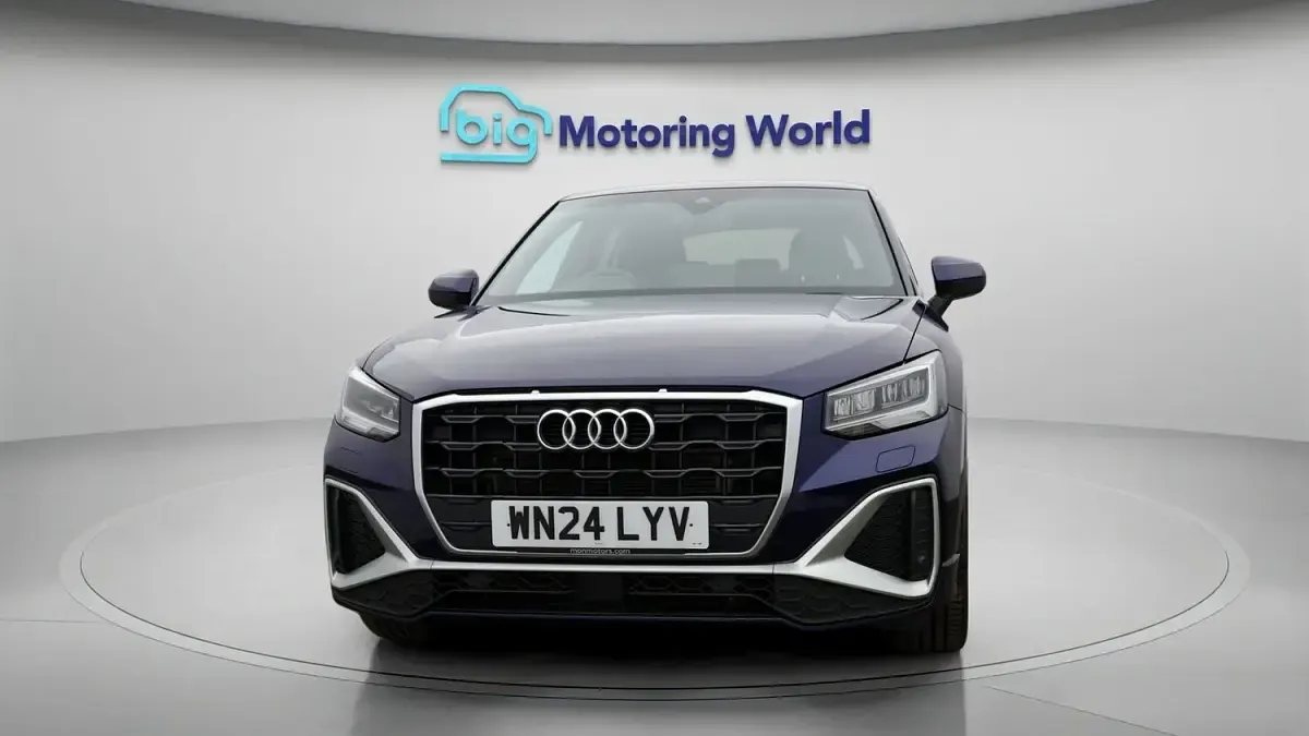 Used Audi Q2 S-Line 148 HP (108 kW) 2024 Blue SUV