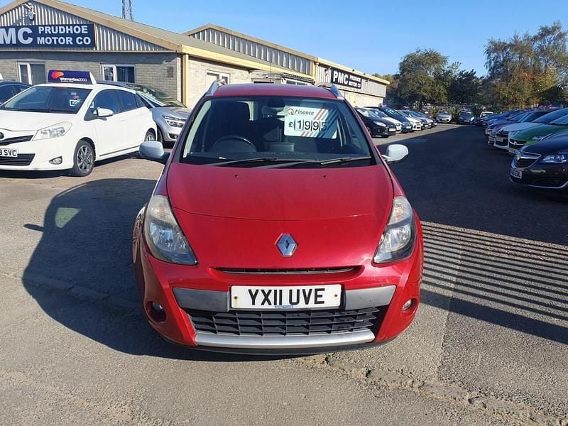 Red Used 2011 Renault Clio GrandTour Dynamique Estate | £1,995 - Image 1/4