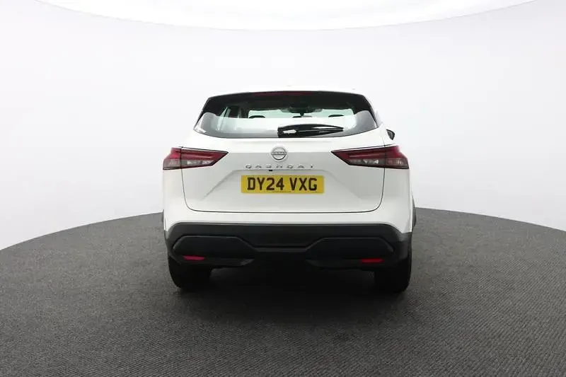 Used Nissan Qashqai Acenta Premium 140 HP (102 kW) 2024 White SUV
