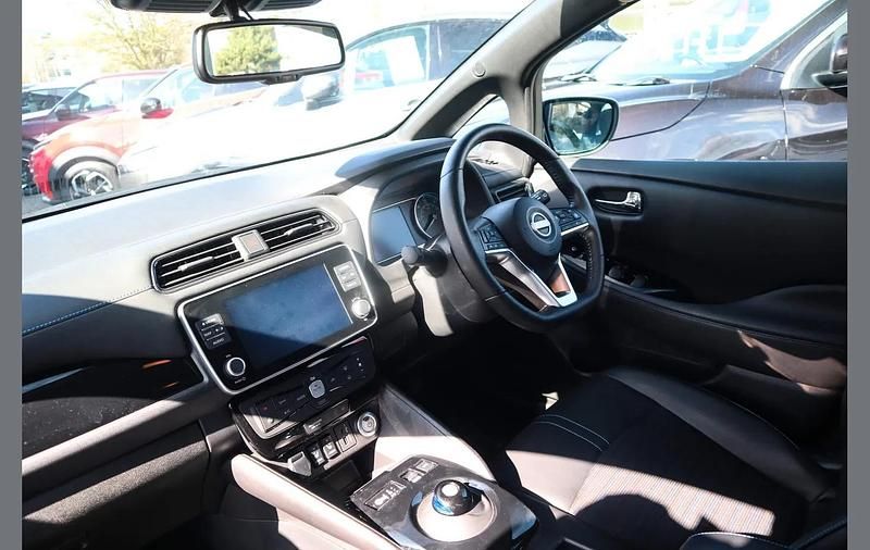 Used Nissan Leaf Shiro 110 kW (150 HP) 2024 White Hatchback