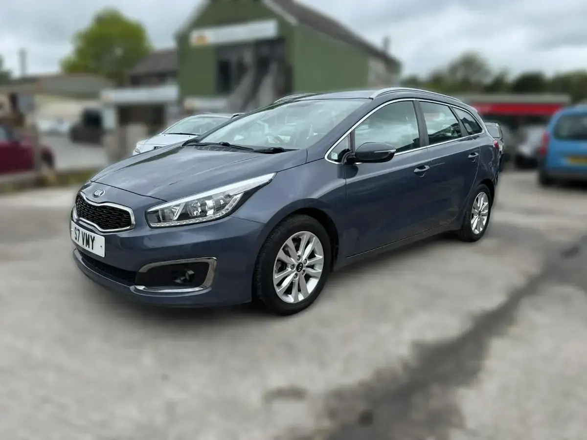 Used Kia Ceed 136 HP (100 kW) 2016 Blue Hatchback