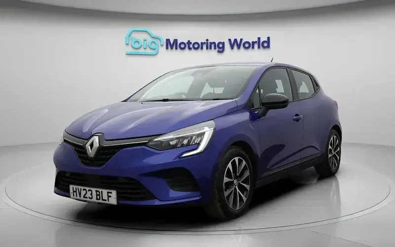 Used Renault Clio Evolution 145 HP (106 kW) 2023 Blue Hatchback