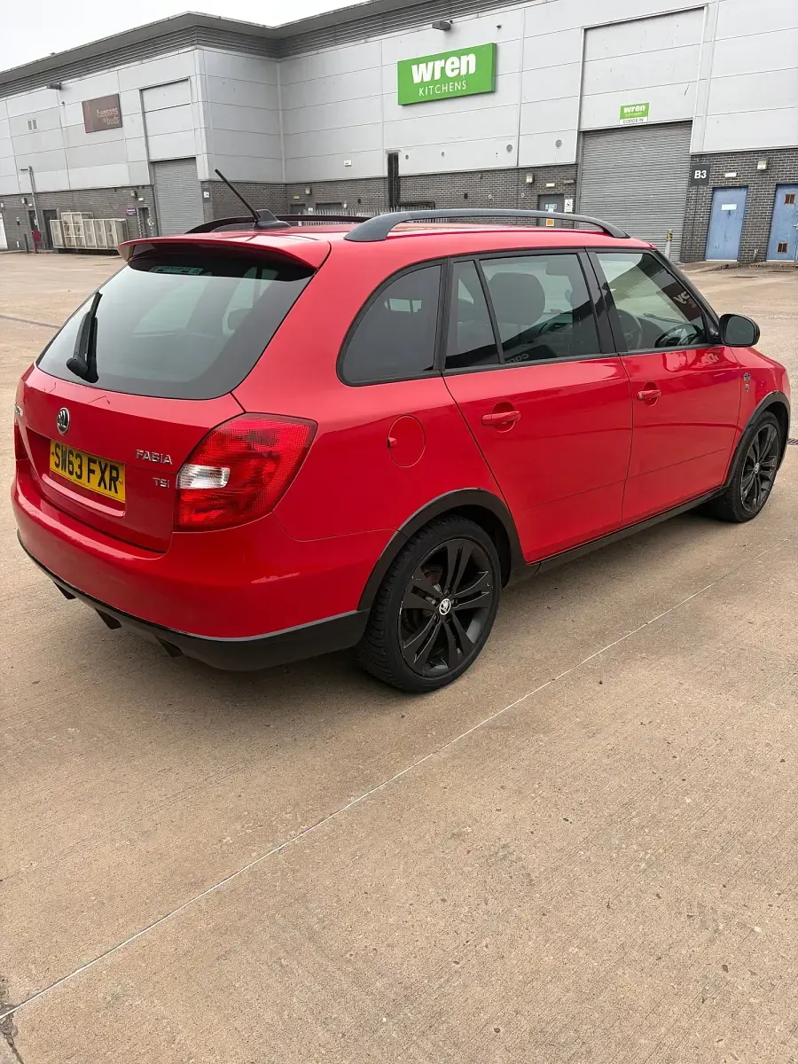 Used Skoda Fabia Monte Carlo 105 HP (77 kW) 2013 Red Estate