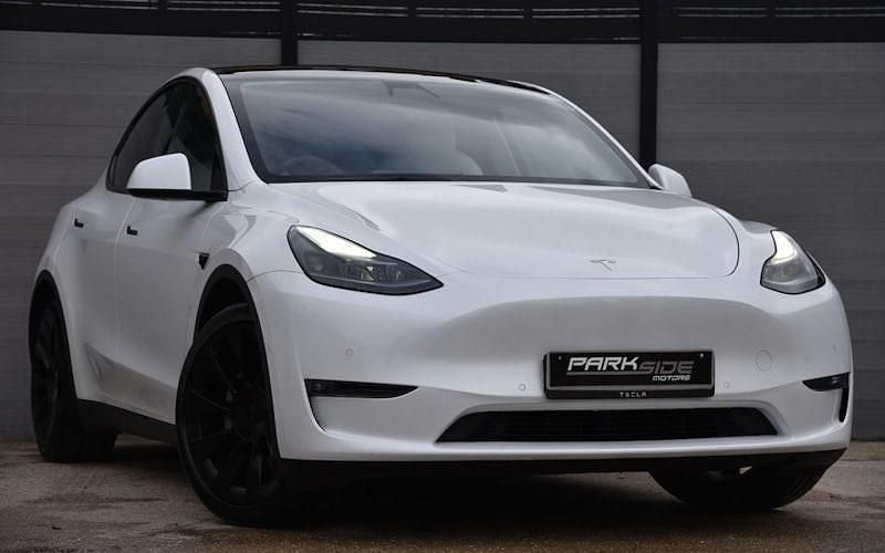 Used 2025 Tesla Model Y Long Range AWD SUV | £26,500 (Good price) - Image 1/4