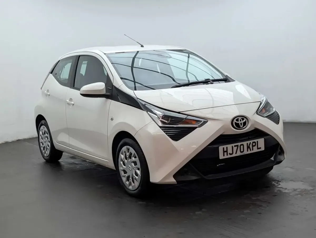 Usado Toyota Aygo X-play 2020 Branco Citadino