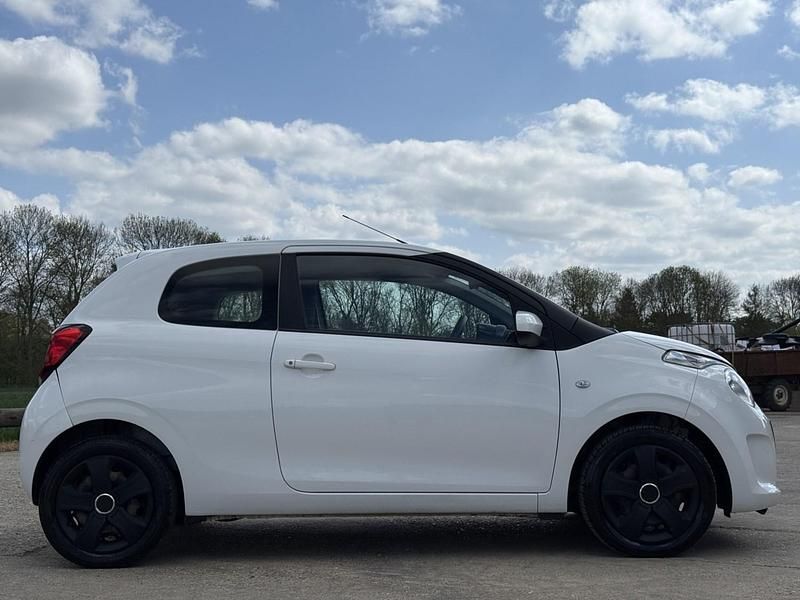 Usado Citroën C1 Feel 68 HP (50 kW) 2017 Branco Citadino