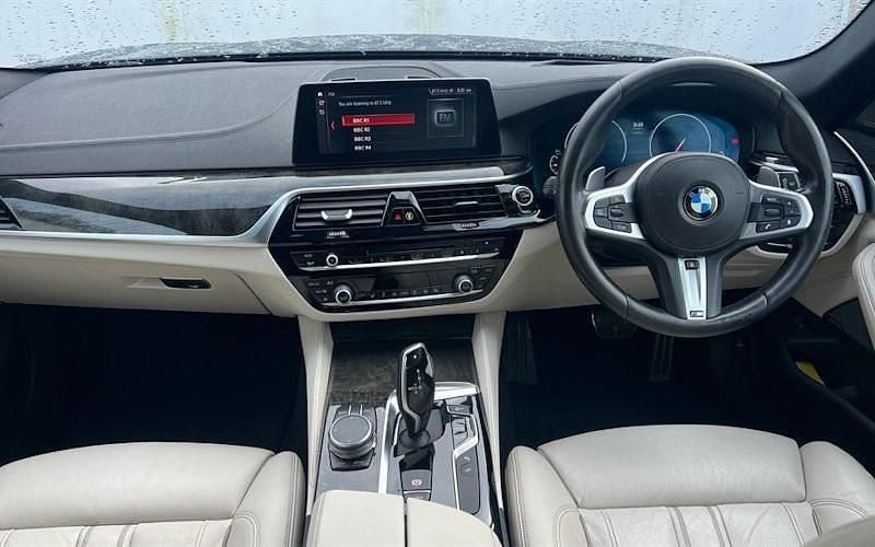 Used BMW 520 M Sport 190 HP (139 kW) 2019 Blue Estate