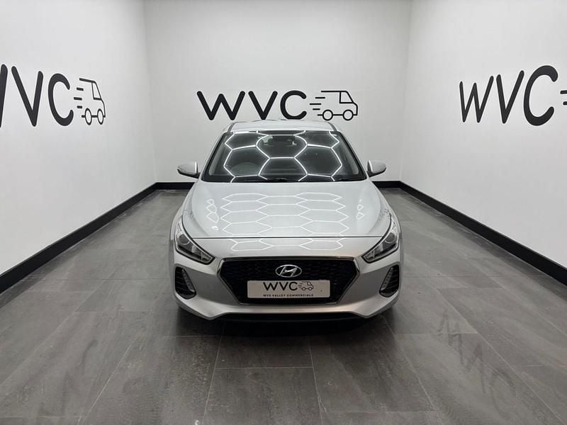 Used Hyundai i30 SE 110 HP (80 kW) 2018 Silver Hatchback