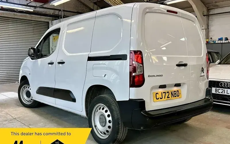 Used Citroën Berlingo 102 HP (75 kW) 2023 White MPV