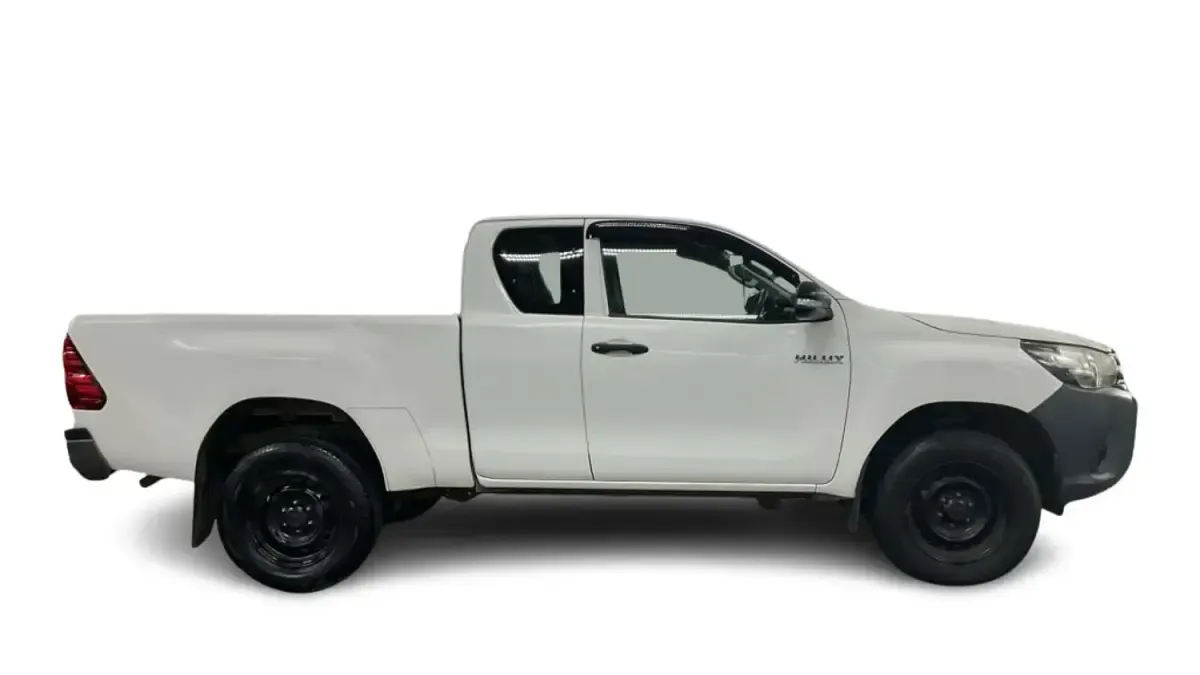 Usado Toyota HiLux Active 150 HP (110 kW) 2017 Branco Pickup