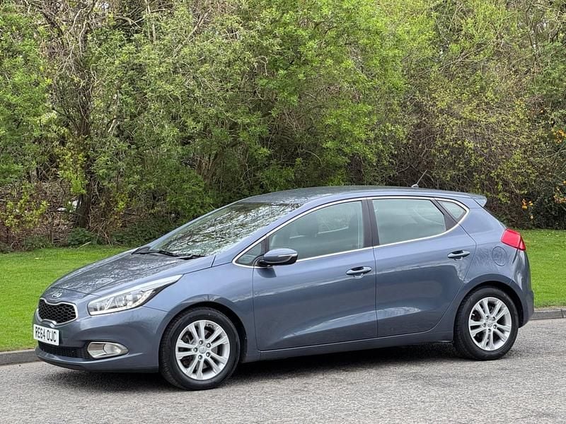 Used Kia Ceed 2015 Blue Hatchback