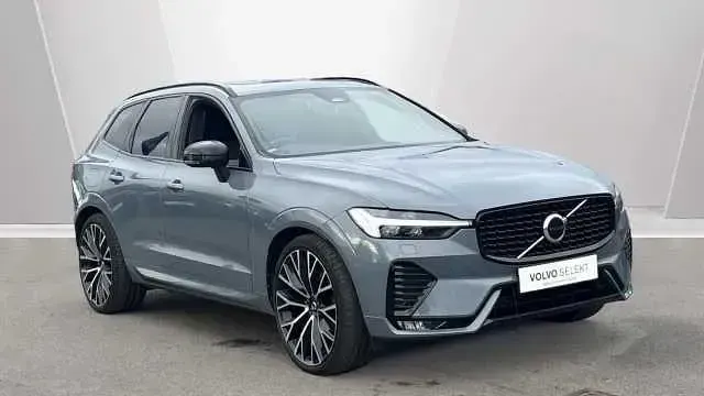 Usado Volvo XC60 R-Design Pro 194 HP (142 kW) 2022 Cinzento SUV