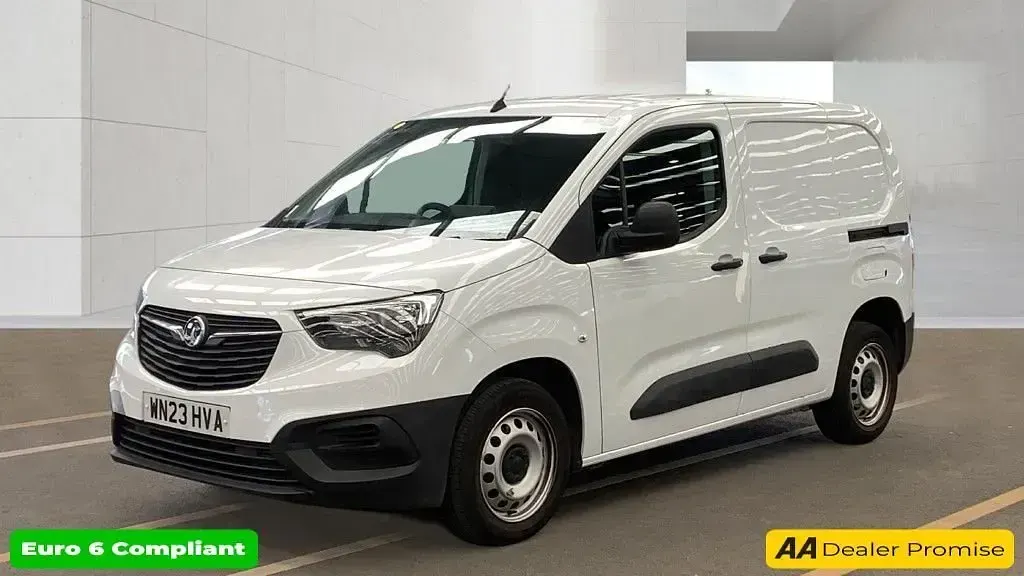 Used Vauxhall Combo 2023 White MPV