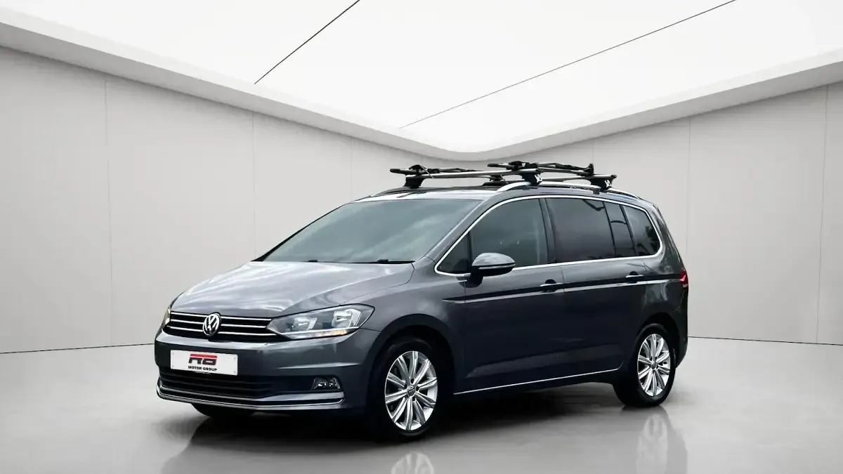 Used VW Touran SEL 150 HP (110 kW) 2019 Grey MPV