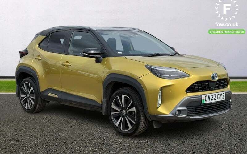 Yellow Used 2021 Toyota Yaris Hybrid Edition Estate | £22,199 (A bit pricey) - Image 1/4